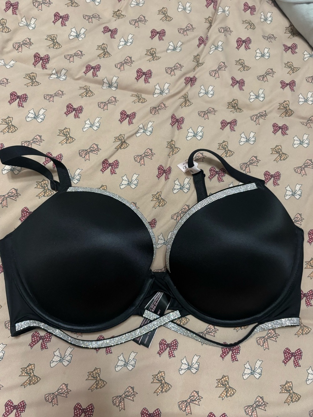 Brand new with tags Victoria Secret push up bra